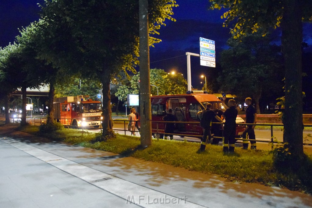 Koelner Seilbahn Gondel blieb haengen Koeln Linksrheinisch P867.JPG - Miklos Laubert